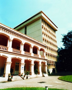 At present: The Hong Kong Observatory Headquarters at present. Neighbouring to the 1883 Building, the Centenary Building was erected in 1983 as a commemoration of the 100-year service of the Observatory. 