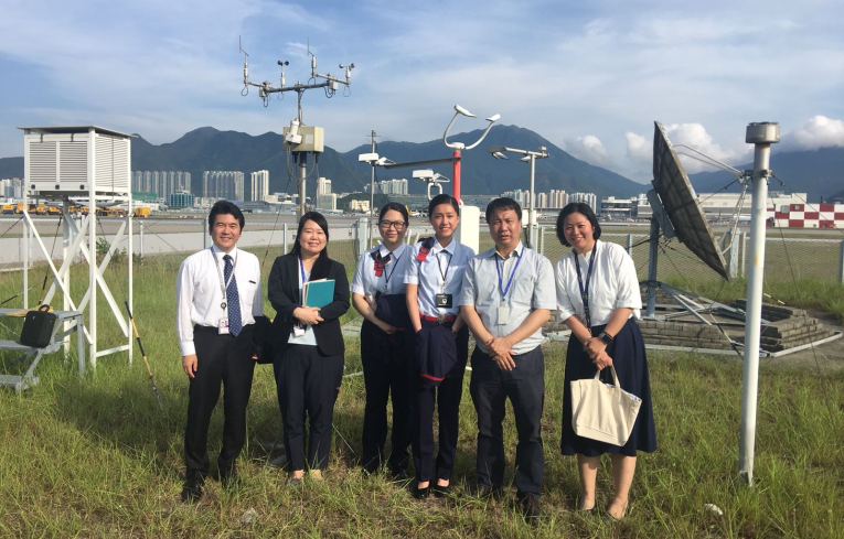 [Education and Training]Japan Airlines visiting the Airport Meteorological Office