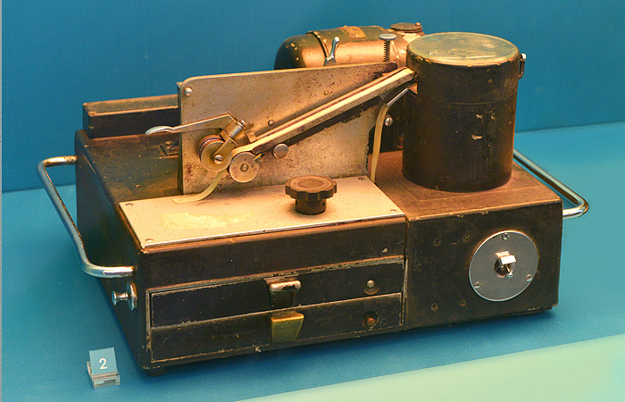 Morse code undulator