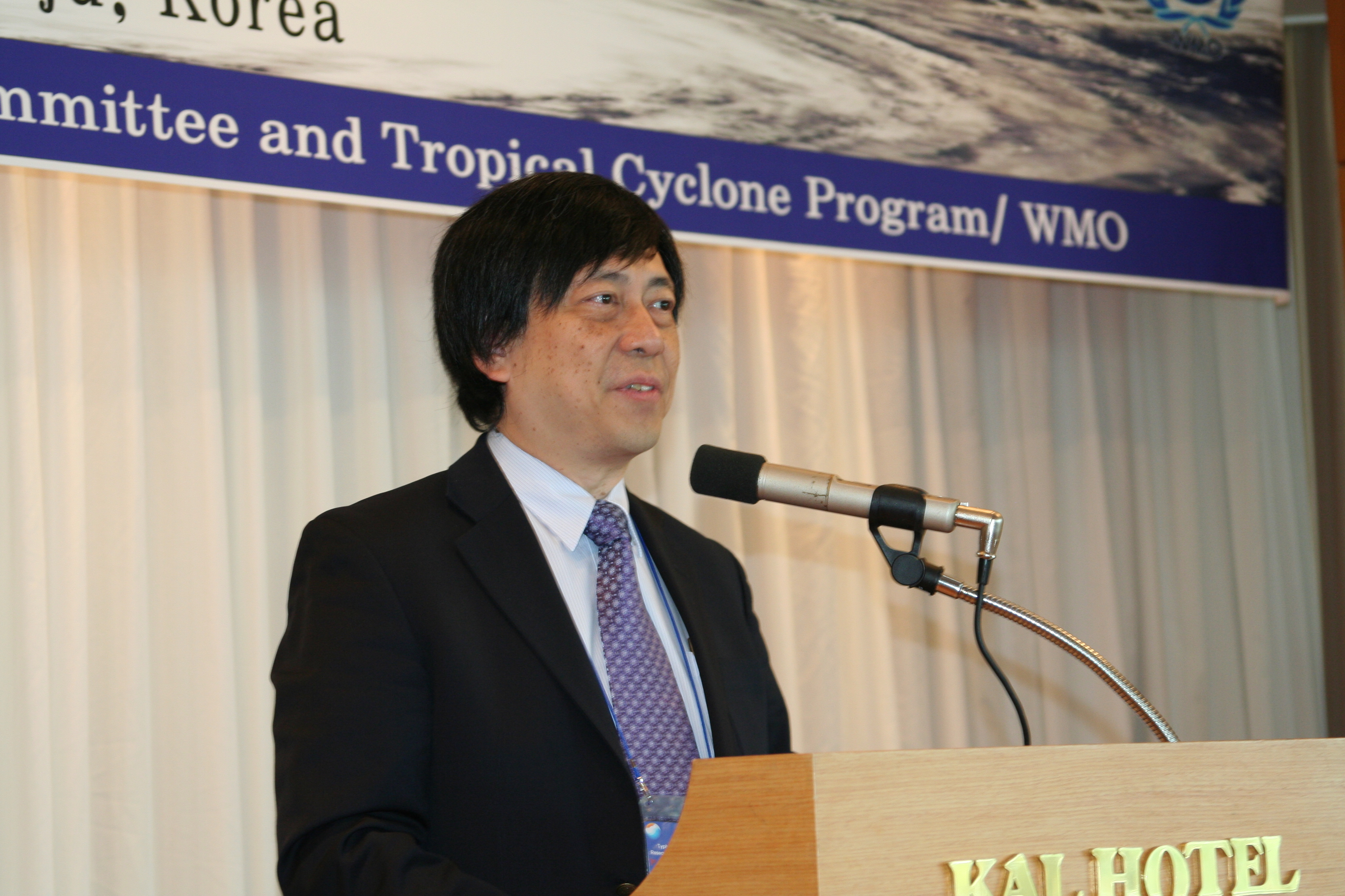 Mr. Edwin S.T. Lai speaking at the Opening Ceremony of the 1st TRCG Technical Forum.
