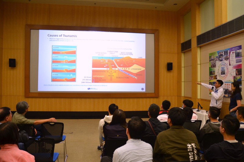 HKO’s Scientific Officer responding to questions raised by members of IMechE-HK during the Q&A section