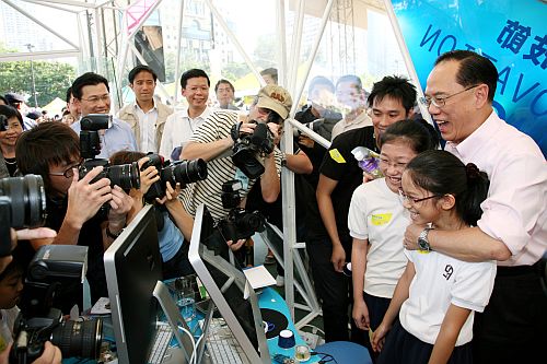 The Chief Executive, Mr Donald Tsang visit the Innovation and Technology Commission pavilion.