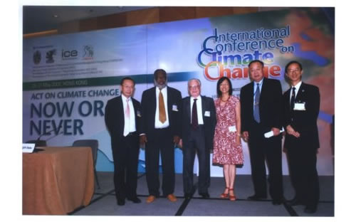 Photo taken at the International Conference on Climate Change ICCC (From right to left: Mr. C.Y. Lam, Director of the Hong Kong Observatory; Professor Qin Dahe, Co-chair of IPCC Working Group I; Ms. Luciana Wong, Chairperson of ICCC Technical Committee; Dr. Osvaldo Canziani, Co-chair of IPCC Working Group II; Professor Ogunlade Davidson, Co-chair of IPCC Working Group III; and Ir. Otto Poon, Chairperson of ICCC Organizing Committee). 