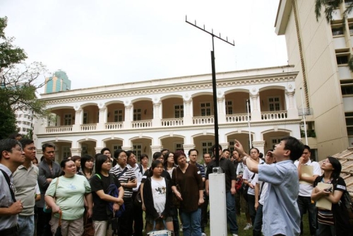 Practical session, explaining the principles of meteorological instruments