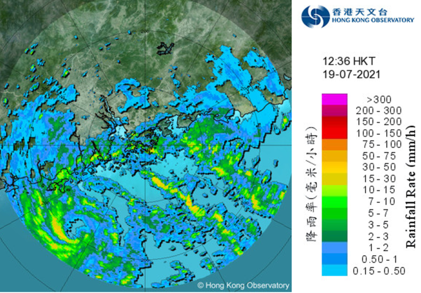 二零二一年七月十九日下午12時36分的雷達回波圖像，當時查帕卡的外圍雨帶正影響廣東沿岸及南海北部，黃色暴雨警告正在生效。