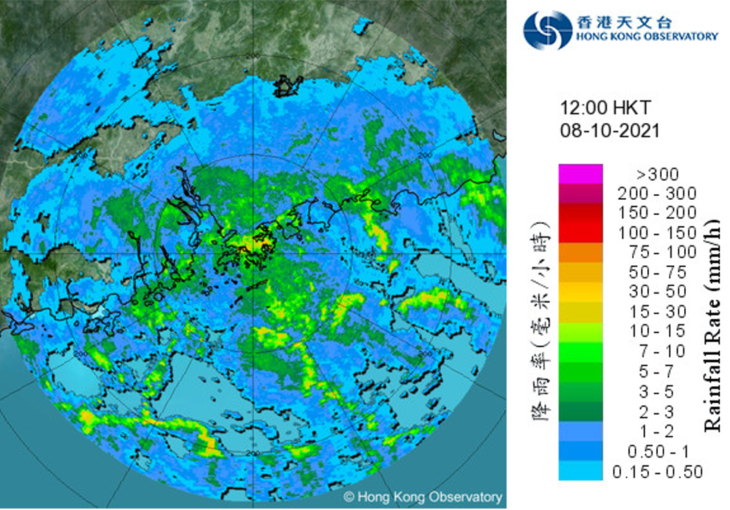 二零二一年十月八日中午12時的雷達回波圖像，當時與獅子山相關的強雨帶正影響香港，三號強風信號、黑色暴雨警告、山泥傾瀉警告、新界北部水浸特別報告及雷暴警告正在生效。