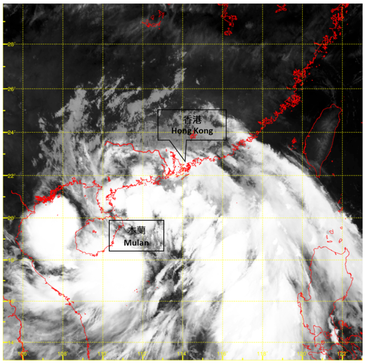二零二二年八月十日上午2時左右的紅外線衛星圖片顯示木蘭廣闊的環流。木蘭的強雨帶主要集中在其外圍，具有季風低壓的特徵。