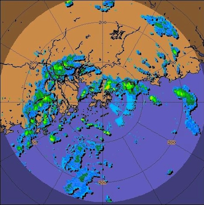Radar echoes captured at 8:00 p.m. on 22 June 2011