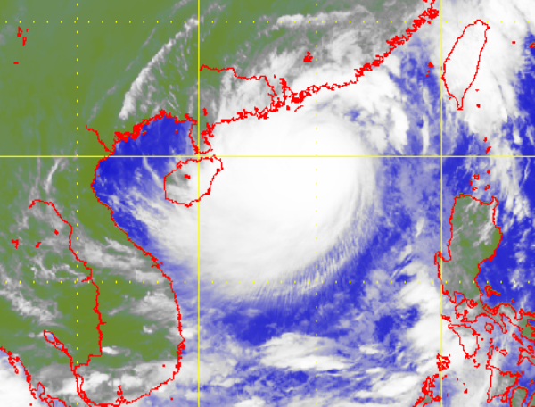 強颱風卡努的衛星圖片 