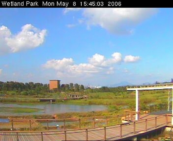 Figure 2. The regional weather webpage, showing weather photo taken at the Hong Kong Wetland Park.