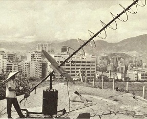 天文台在一九六零年中期于京士柏气象站接收人造卫星图片