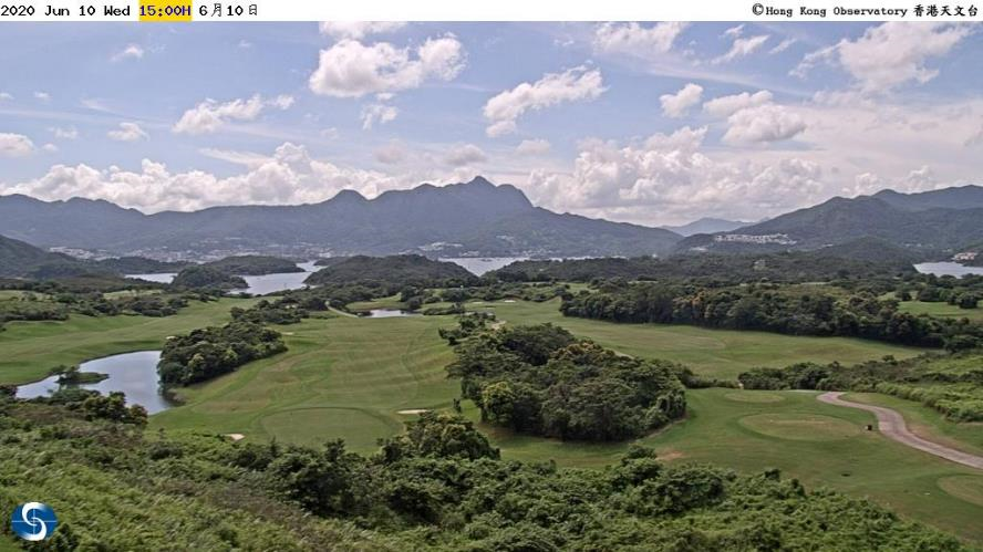 Weather photo taken at 3 p.m. on 10 June 2020, by the west-northwest facing camera at Kau Sai Chau Public Golf Course (the Ma On Shan ridge in the distance is a hot spot for paragliding)