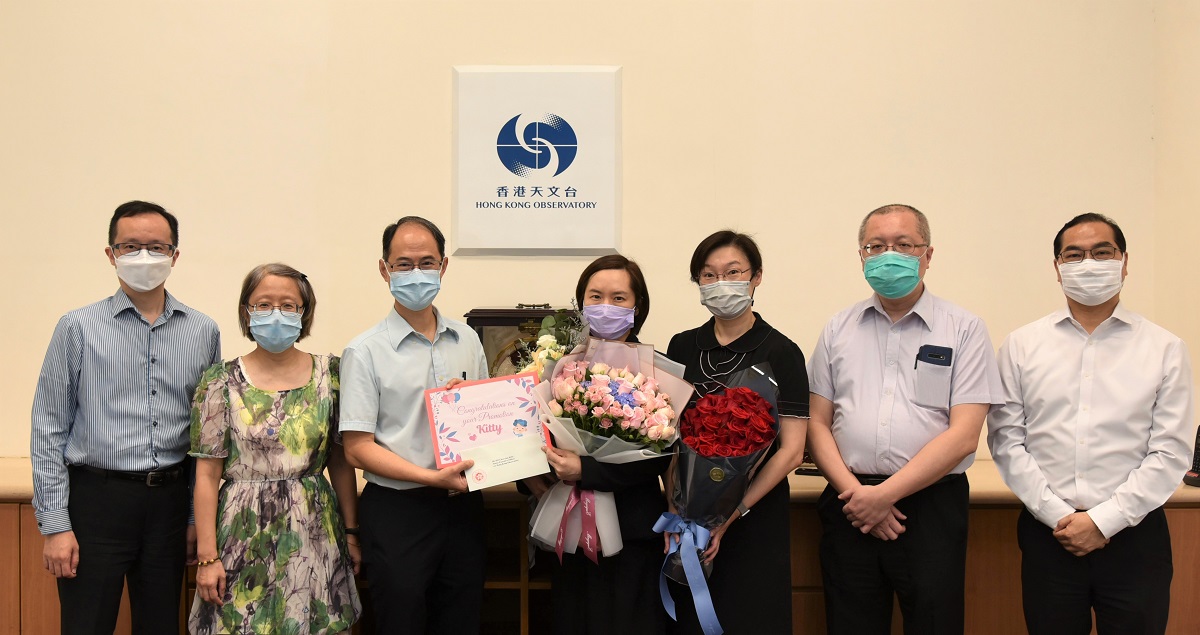 Ms Kitty Ho Chee-ying (middle) was promoted to Senior Executive Officer (26 May 2021)