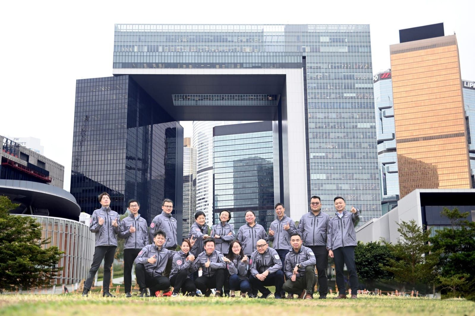 Dr Chan Siu-wai (back, third from left) collaborated with other members of the exercise management team to complete planning for the “Checkerboard III” exercise