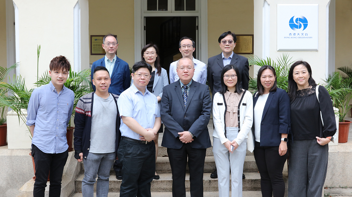 A Sham Shui Po District Council delegation visited the Hong Kong Observatory (11 May 2023)
