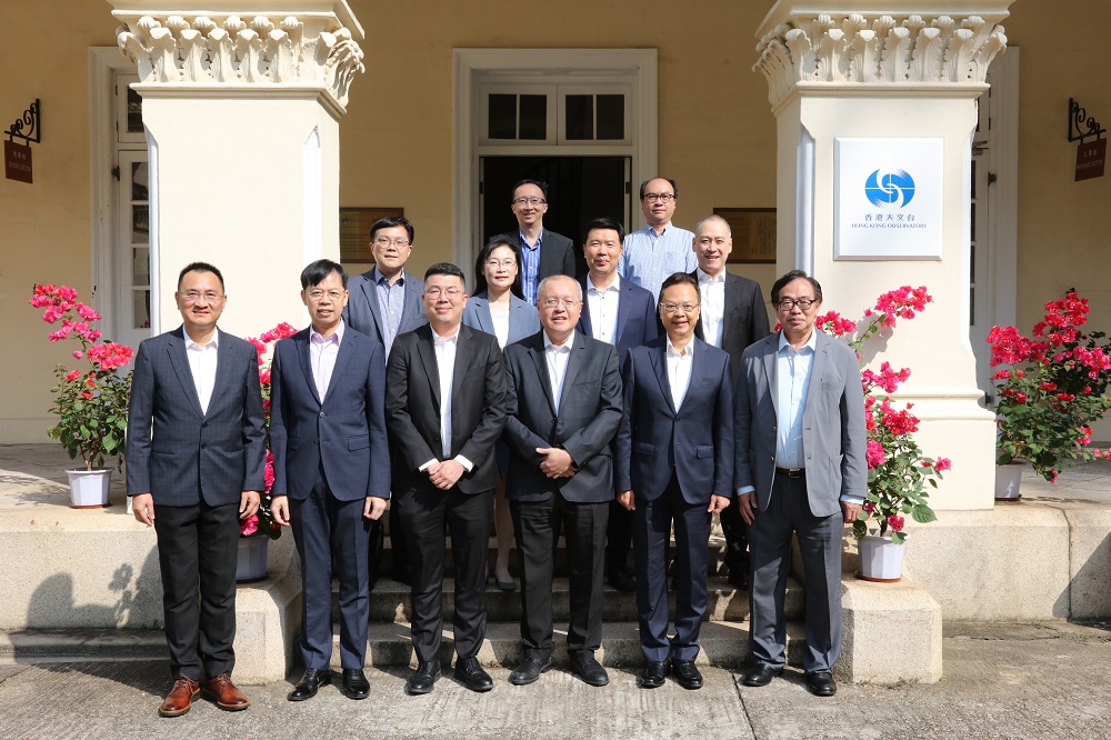 Members of the Legislative Council visited the Hong Kong Observatory (5 November 2024).