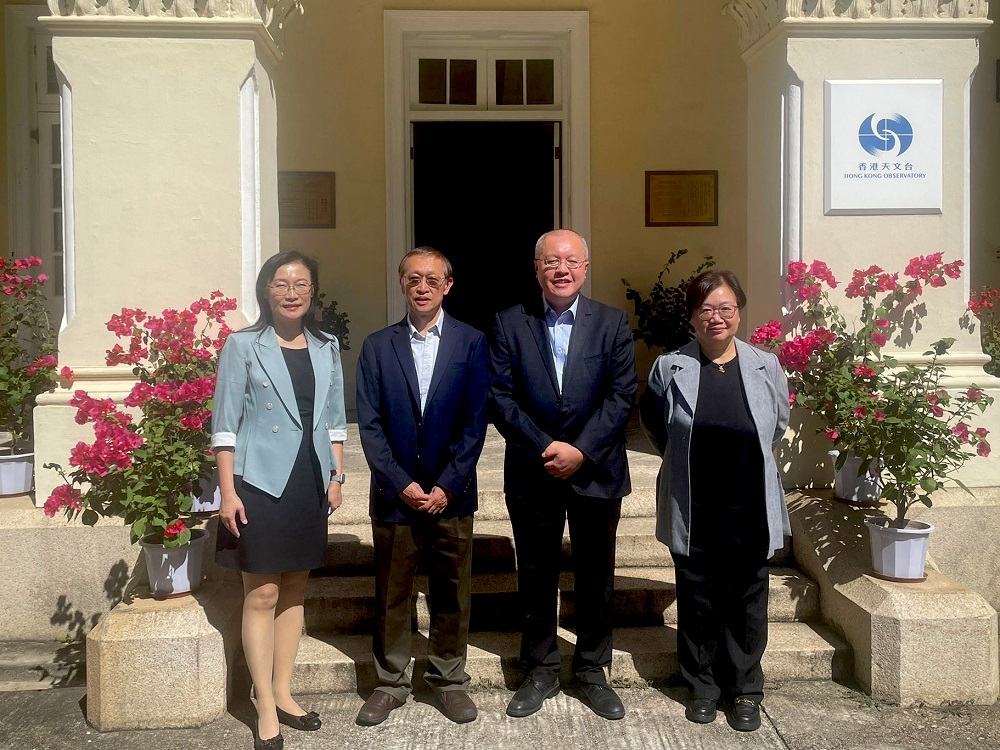 Professor Chen Fei from the Hong Kong University of Science and Technology visited the Hong Kong Observatory (31 October 2024)