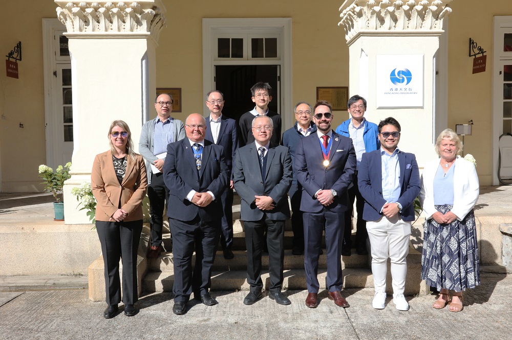A delegation from the Guild of Air Pilots and Air Navigators visited the Hong Kong Observatory (26 November 2024)