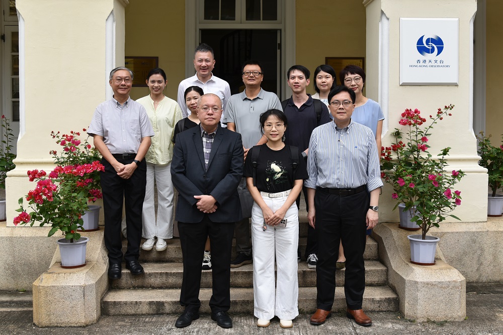 Officers from the Hainan Meteorological Bureau visited the Hong Kong Observatory (21 to 24 November 2024)