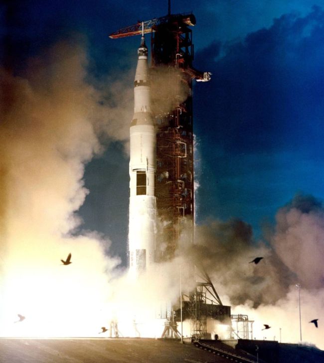 1971 年 1 月 31 日，363 英尺高的阿波羅十四號運載火箭從肯尼迪太空中心的 39A 發射台升空。