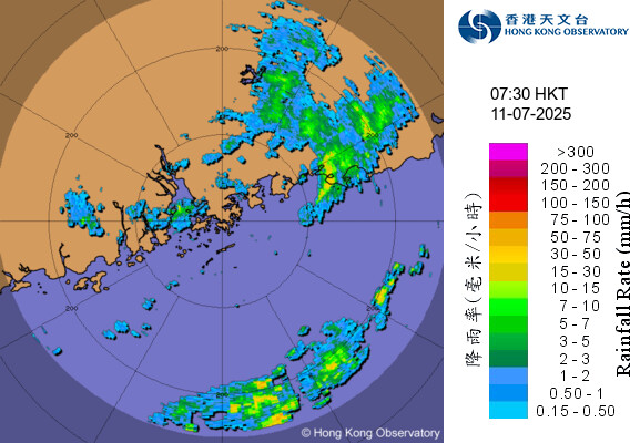 今早7時30分的雷達圖像顯示最強雨區主要影響廣東東部,而珠江口以西亦有雨區發展。