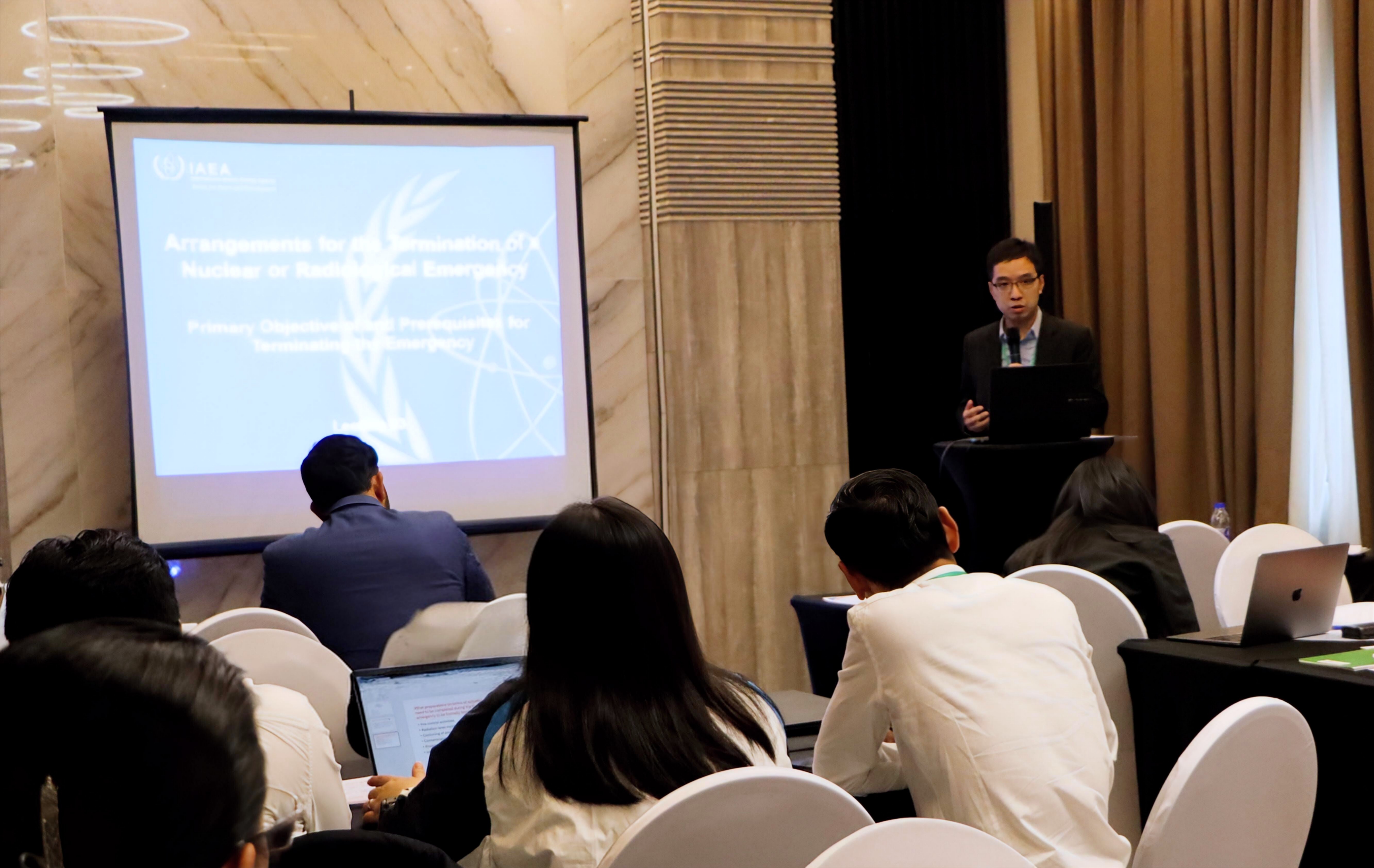 香港天文台江如秋先生為學員講學