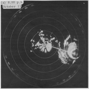 (a)颱風愛茜於一九七五年十月十三至十四日的雷達圖像