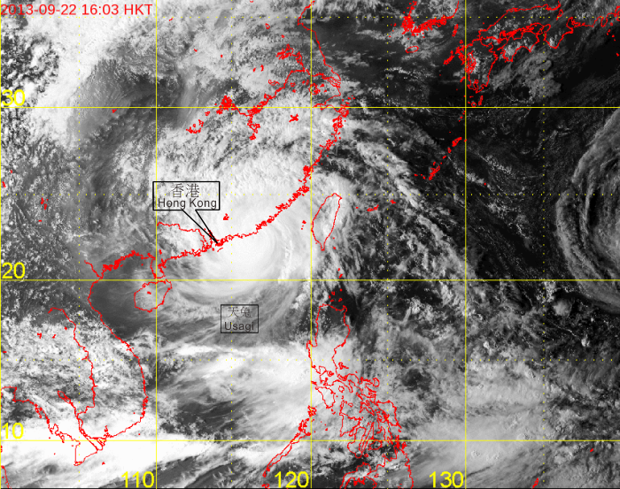 二零一三年九月二十二日下午4時的可見光衛星圖片，當時天兔已減弱為強颱風，其中心正移近香港以東的廣東沿岸地區。