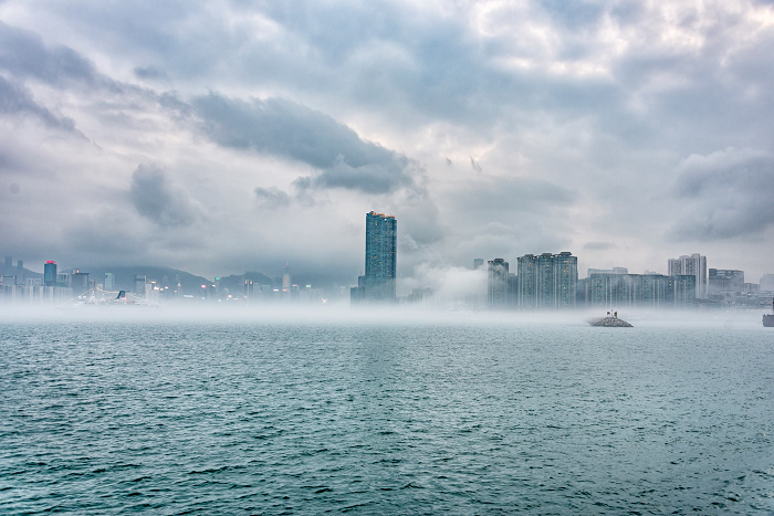 二零一七年三月十三日早上於維港上出現的海霧